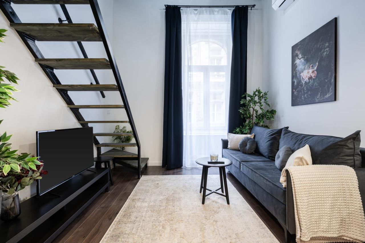 E41 - Trendy Boutique Apartments - Prime Spot By Bqa Budapest Eksteriør billede